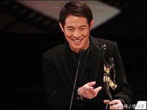 周润发拿奖视频,荣耀时刻，传奇再现